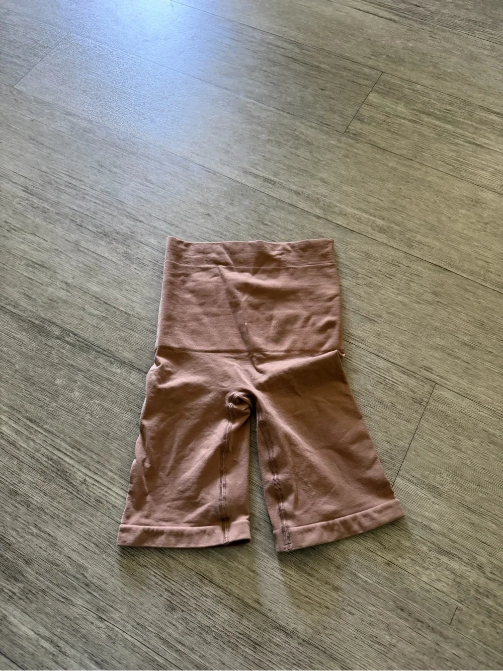 Skims seamless sculpt short size s/m